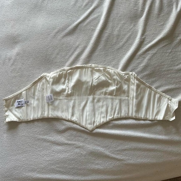 Elegant White Strapless Women's Top - Picture 4 of 4